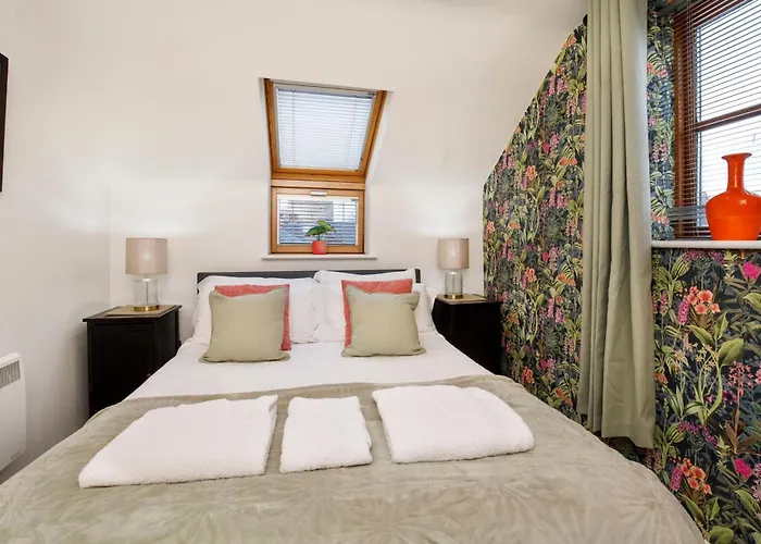 City Apartments - Reubens Court