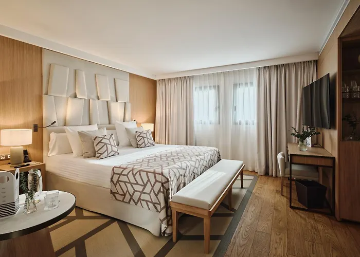 Jacuzzi hotel: Hospes Palau De La Mar, Valencia, A Member Of Design Hotels