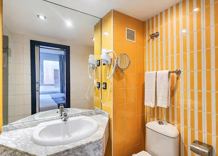 Resort: Hotel Faranda Express Pathos Gijón