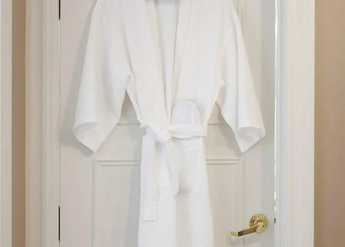 Ethan Allen Hotel