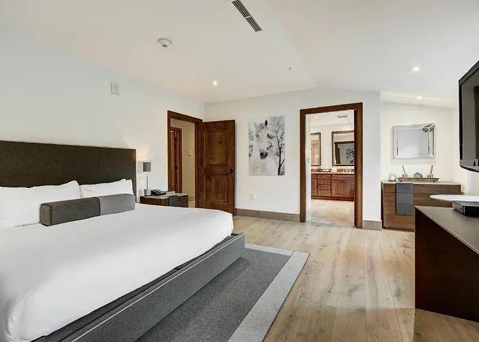 Spa Hotels Resorts Legendary Lodging At The Ritz Carlton Residences Vail, A Vail s Property