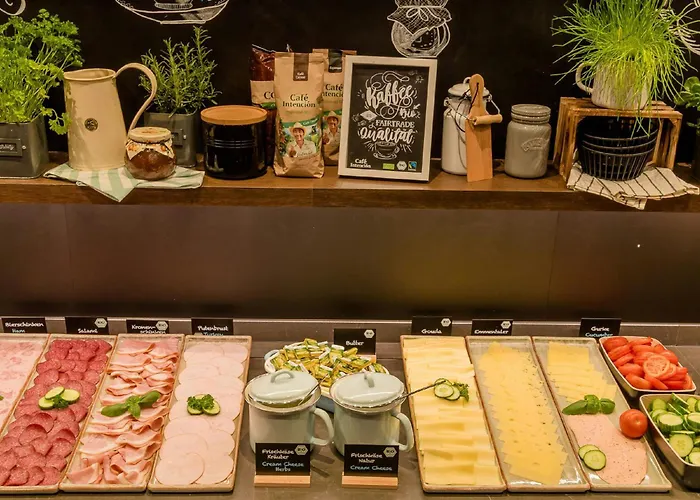 Family Hotel: Motel One Paris-Porte Doree