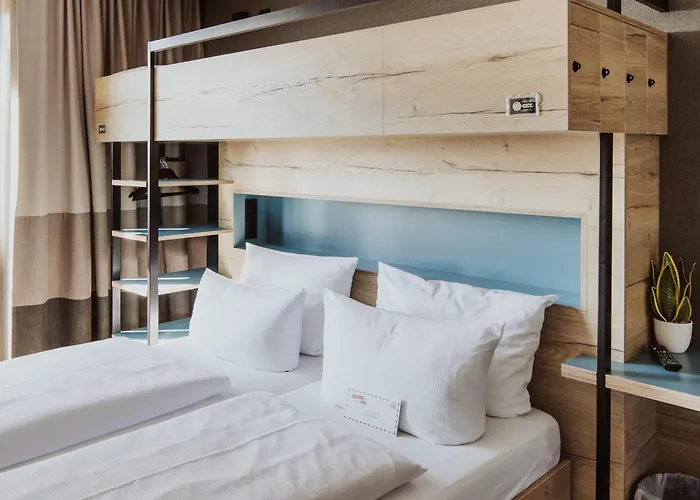 Hotel con vista: Schulz Hotel Berlin Wall At The East Side Gallery