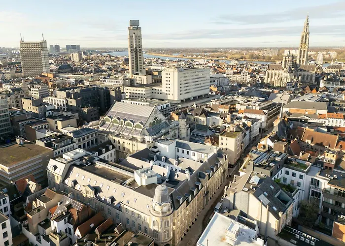 Sapphire House Antwerp, Autograph Collection