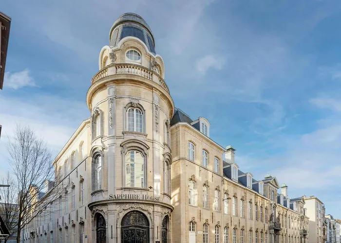 Sapphire House Antwerp, Autograph Collection
