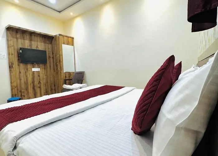 Hotel Jmk I Luxury Stay I Near Kashi Vishwanath