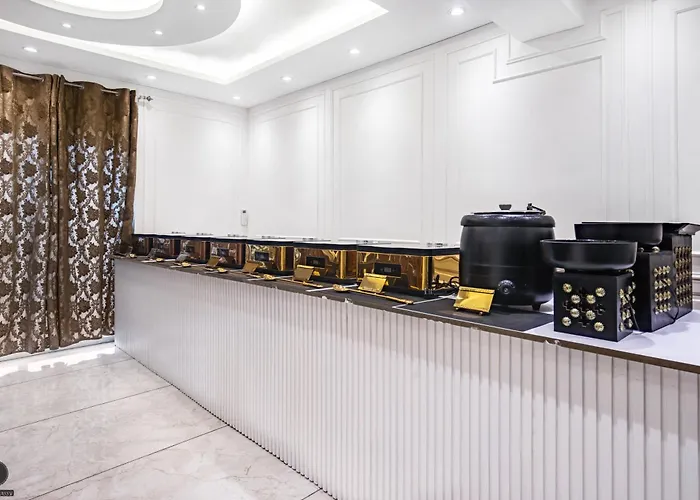 Hotel Classy Castle By Nasmu Stays