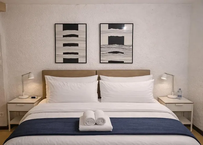 Tre Porte Rooms & Bar