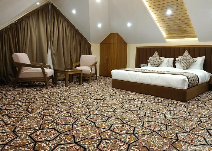 Hotel Terrain Tangmarg