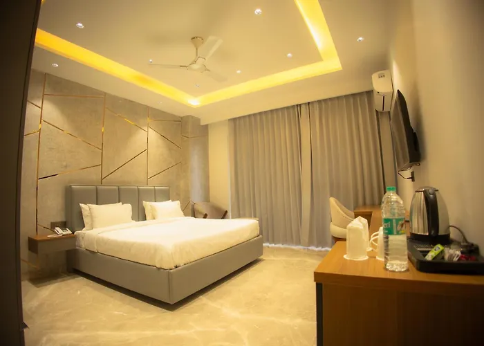 Hotel Ivory Leaf Stays Golf Course Road