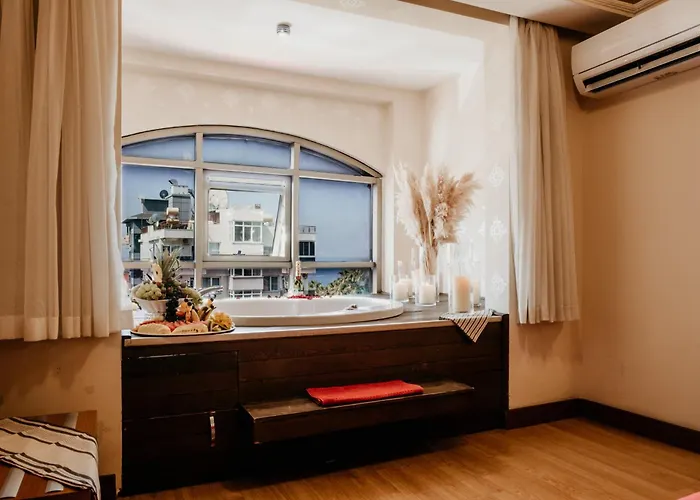 Hotel mit Pool: Tac Premier Hotel&Spa