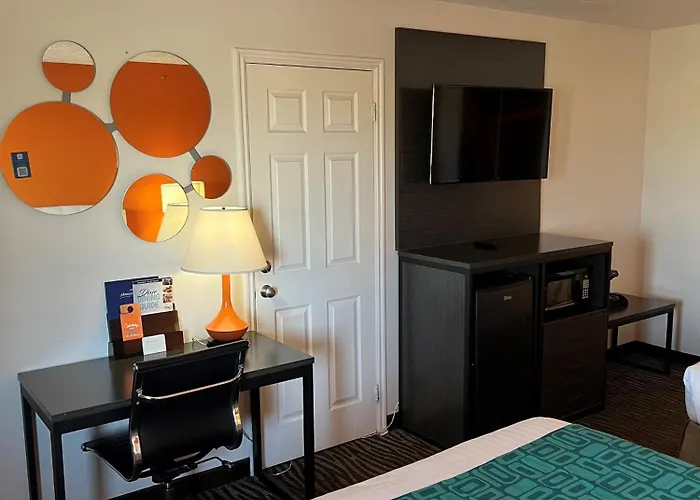Howard Johnson By Wyndham St. George & Suites