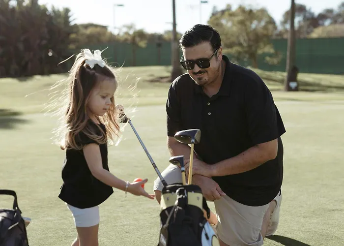 Family Hotel: Westdrift Manhattan Beach, Autograph Collection