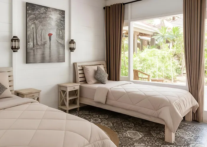 Beach hotel: Easy Surf Camp