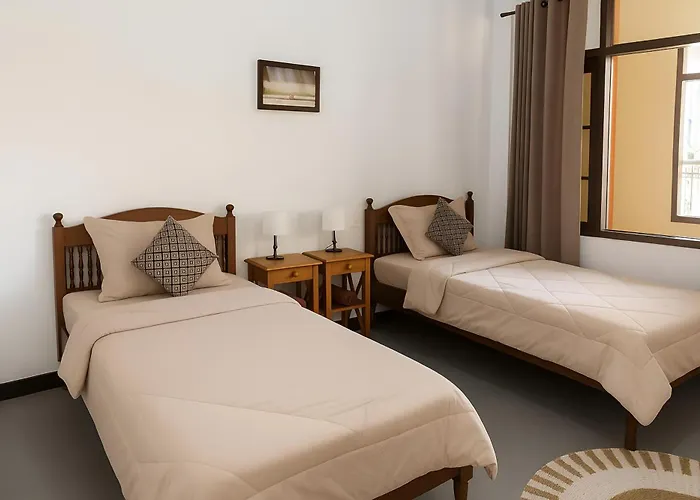 Beach hotel: Easy Surf Camp