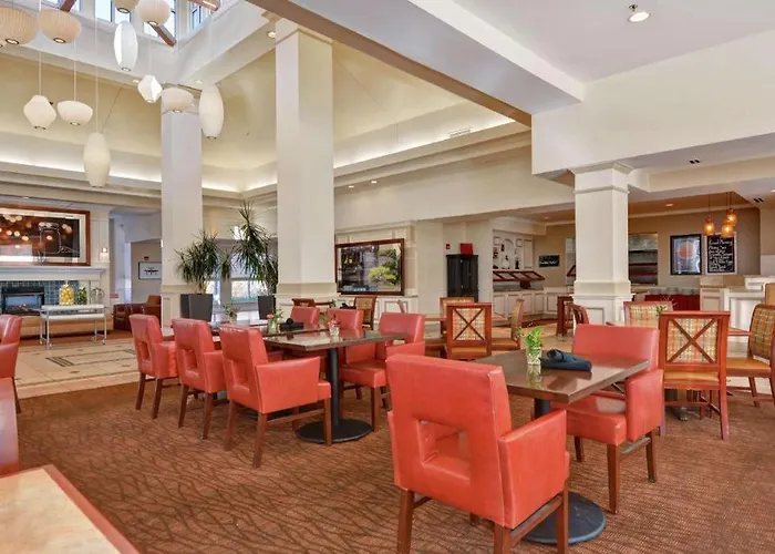 Hotel with Tennis: Hilton Garden Inn Oshkosh