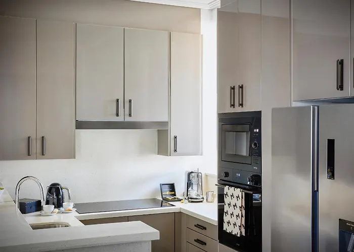 Meriton Suites Pitt Street, Sydney