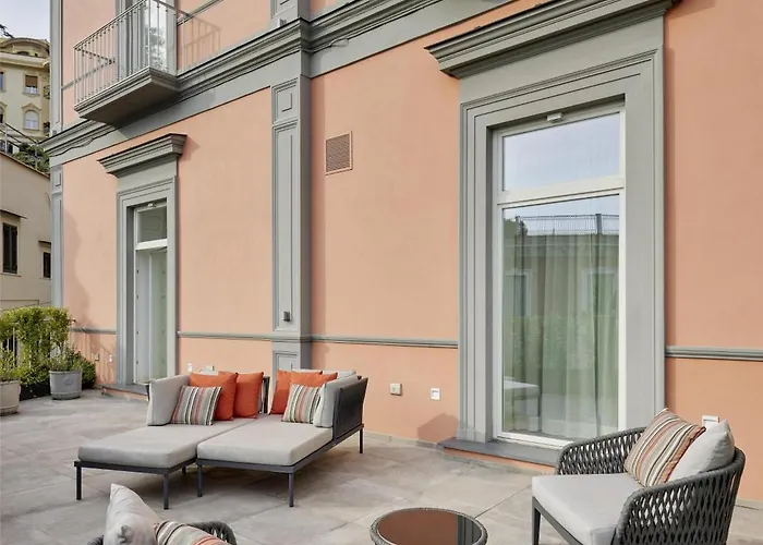 De Bonart Naples, Curio Collection By Hilton