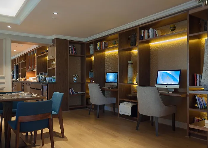 Boutique hotel only: The Ritz-Carlton, Santiago