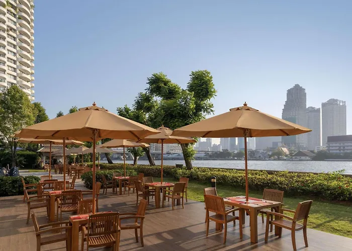 Resort: Ibis Bangkok Riverside