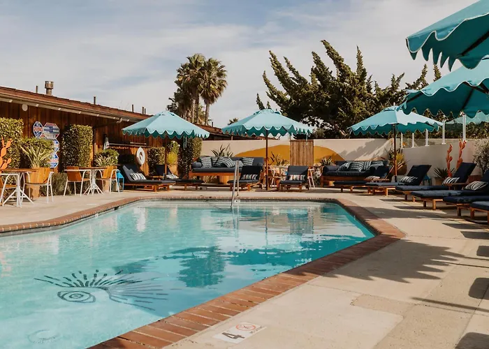 Skyview Los Alamos - 21 & Over Pool