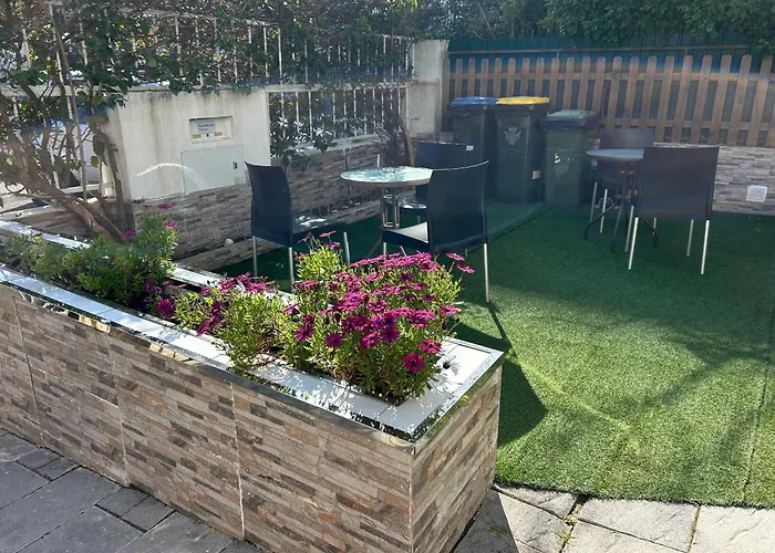 Family Hotel: Bing Garden Guesthouse