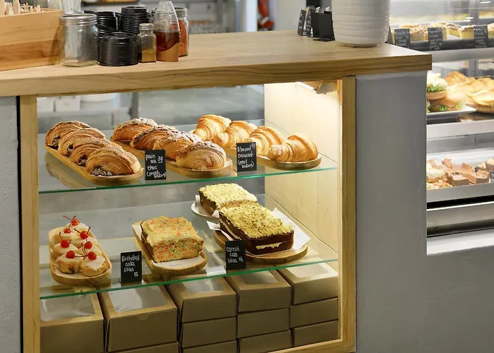 Six On N - Fluent Serviced Apartments