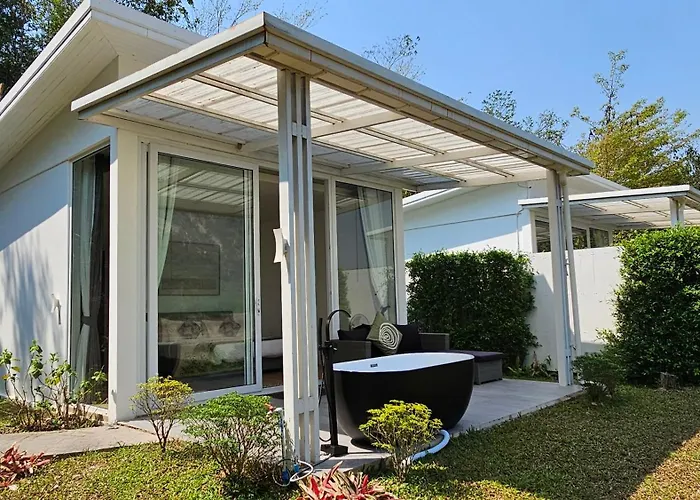 Pavilion Pha Leuang & Bungalows
