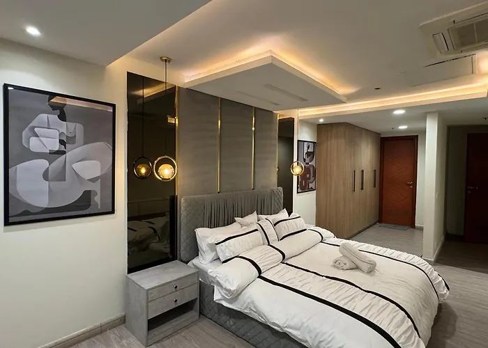 Gold Crest Luxury Hotel Apartments Dha Phase 4 Lahore