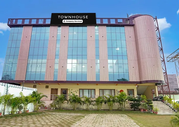 Super Oyo Townhouse Awleshpur Crossway Varanasi Formerly Ganga Vatika