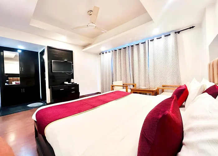 Dwaper Retreat A Premium Property Near Mall Road Mussoorie