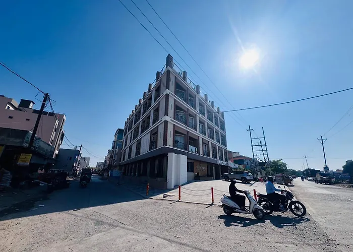 Hotel Purvi By Vilaasitaa Arvindo Indore