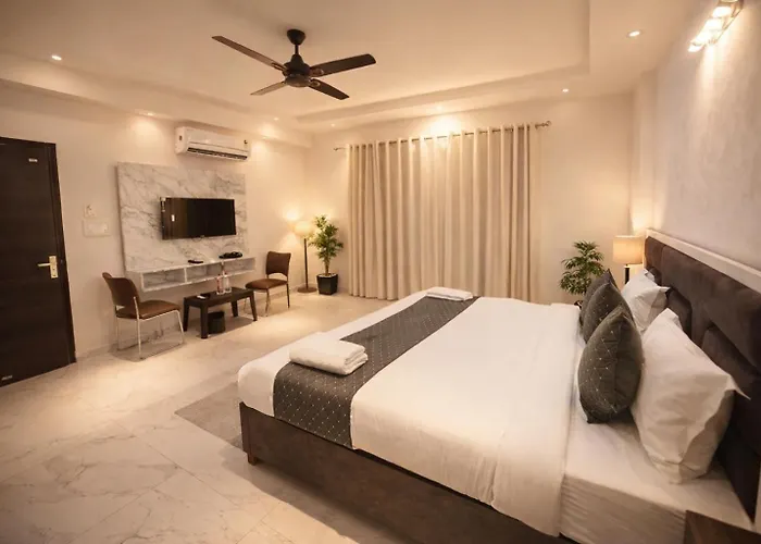 Hotel Atlantiis Suites Near Temple Varanasi