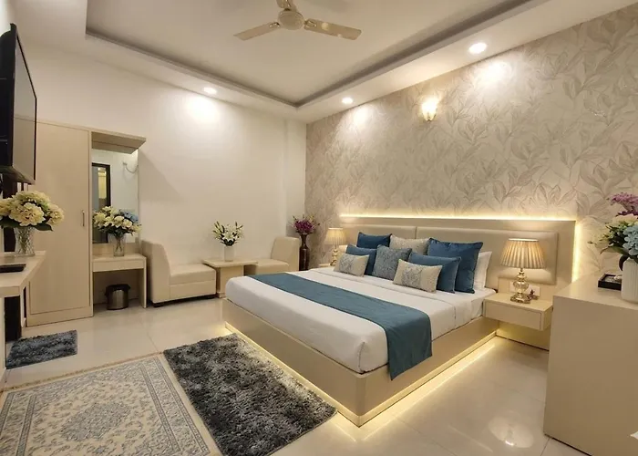 Hotel Sky Nest Suites Near Delhi Igi Airport