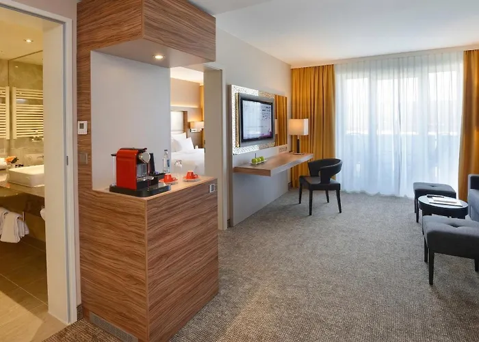 Best Western Plus Delta Park Hotel