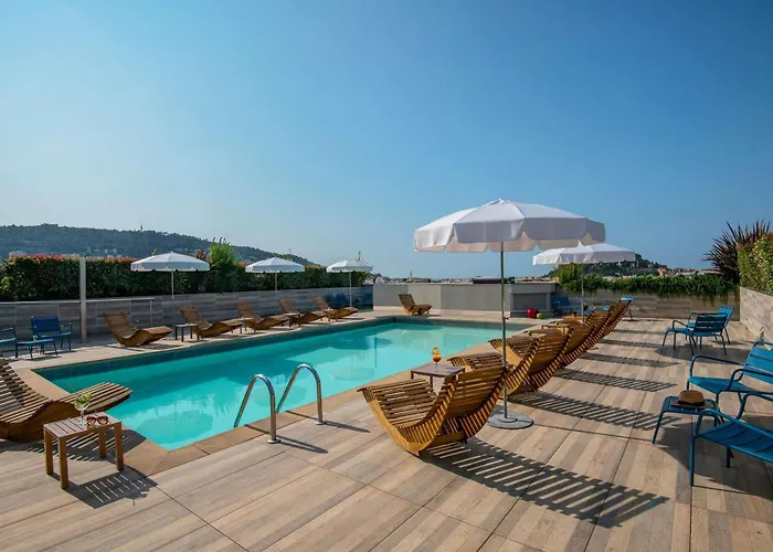 Hotel parque acuático: Novotel Nice Centre Vieux Nice