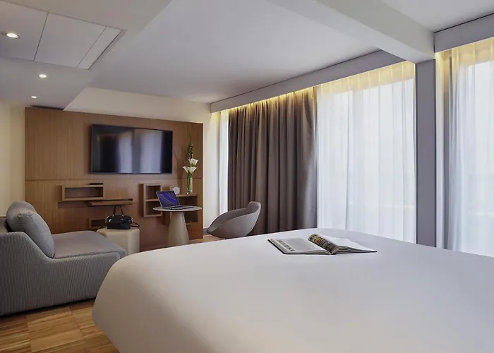 Mercure Paris Arc De Triomphe Etoile