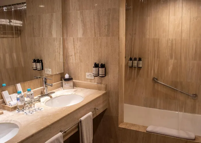 Zentrales Hotel: Hotel Estelar La Fontana