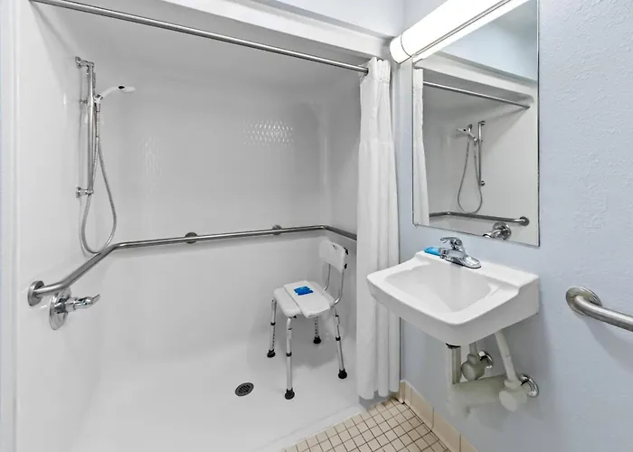 Mainstay Suites Cincinnati Blue Ash