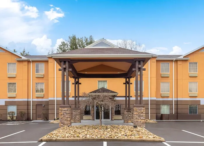 Central hotel: Super 8 By Wyndham Mars/Cranberry/Pittsburgh Area