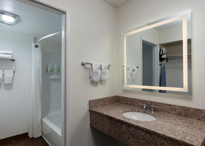 Ramada By Wyndham Spokane Airport