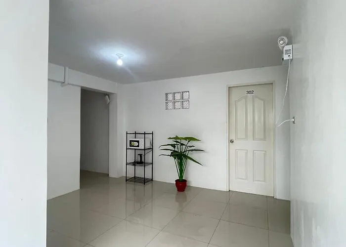 Guests house Palines Apartment Near Brittany Palazzo Villar City Alabang