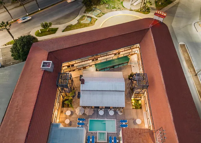 La Pinta Hotel