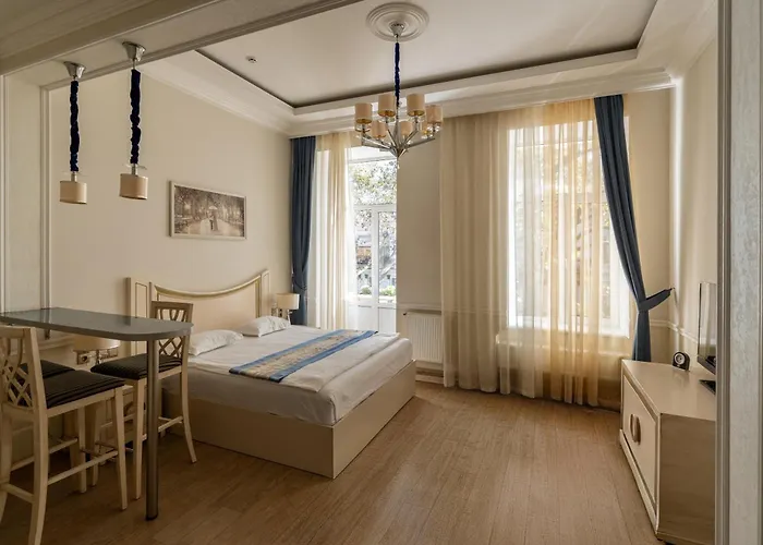 Metro Hotel Apartments