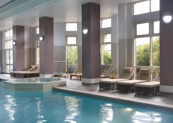 Doubletree By Hilton Dartford Bridge