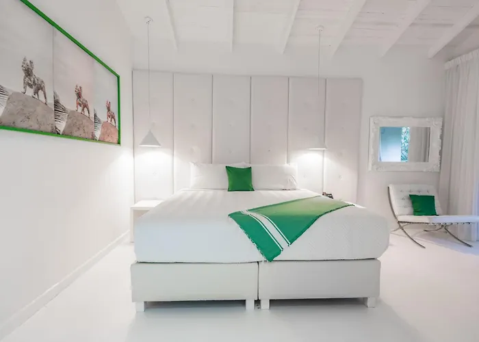 Le Cameleon Hotel