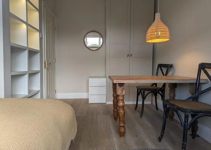 Brookview Guest House