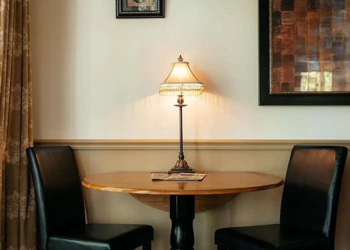 Airport Hotel: At Journey'S End
