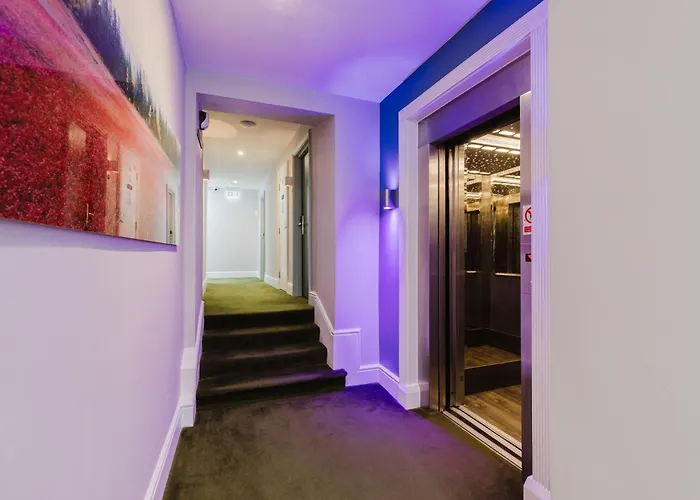 Chapter s - Lancaster Gate