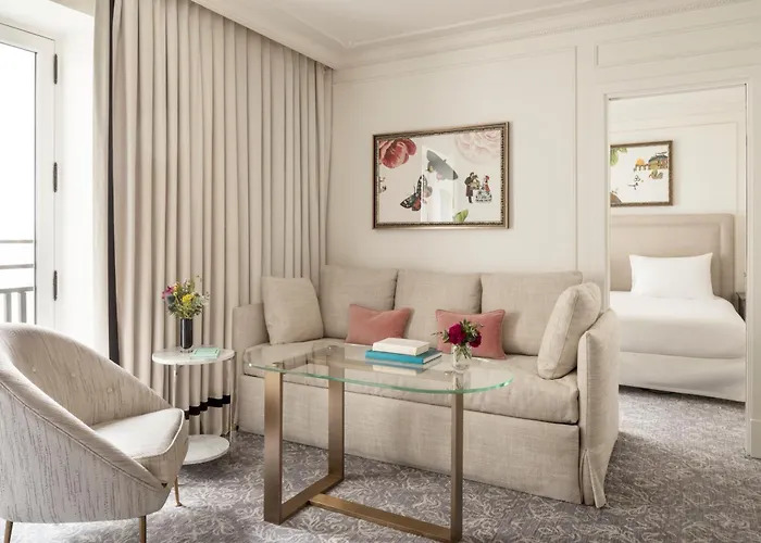 Du Louvre, In The Unbound Collection By Hyatt